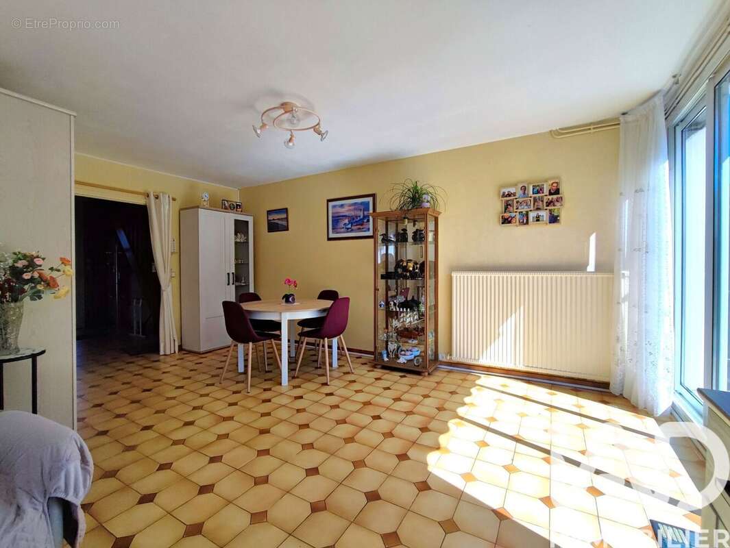 Photo 3 - Maison à CHARS
