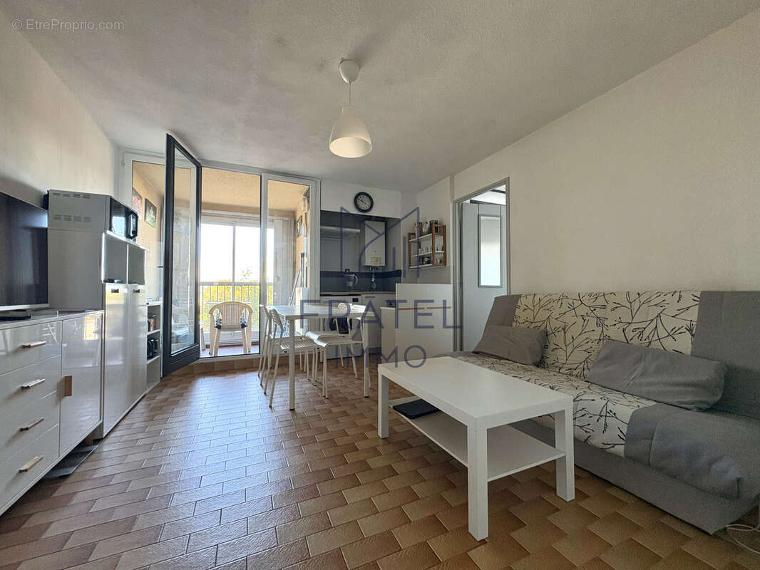 Appartement à MAUGUIO