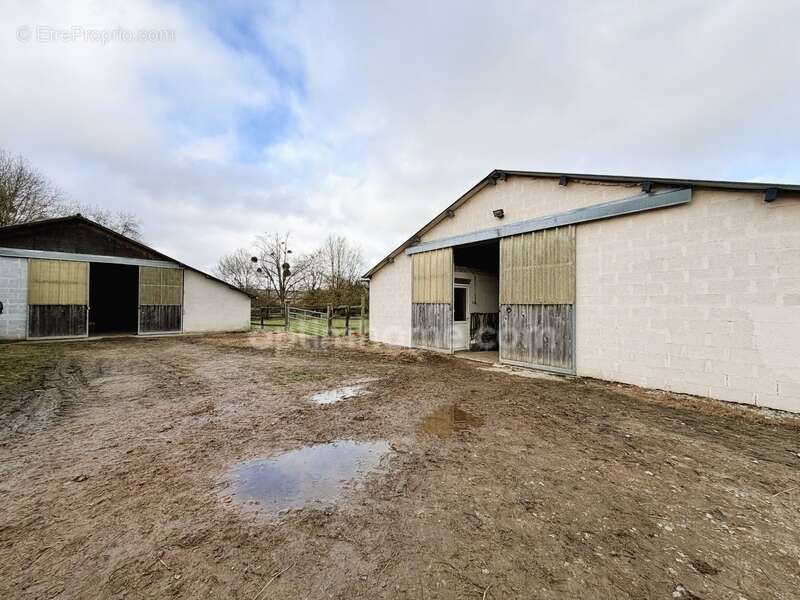 Maison à SAINT-CYR-DU-RONCERAY