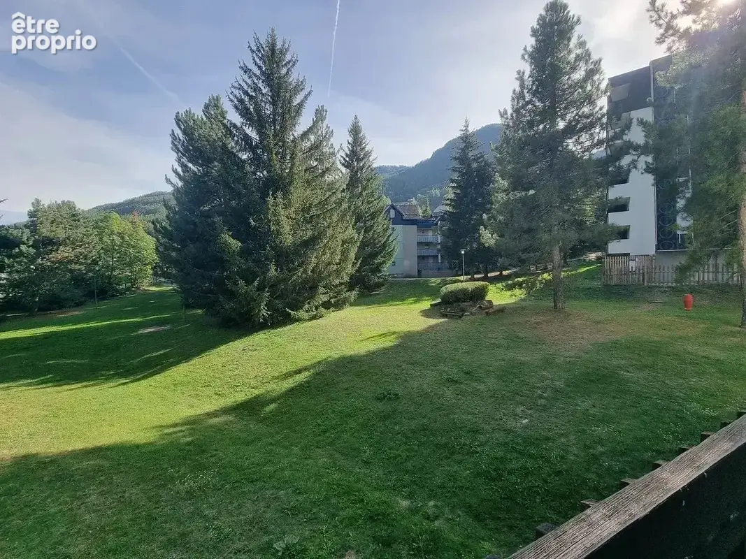 Appartement à LA SALLE-LES-ALPES