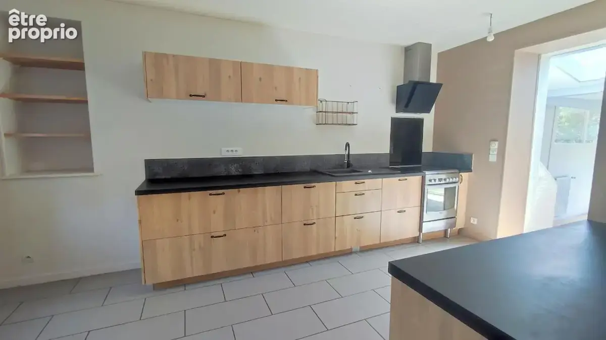 Maison rénovée alliant cachet et confort moderne - photo 5