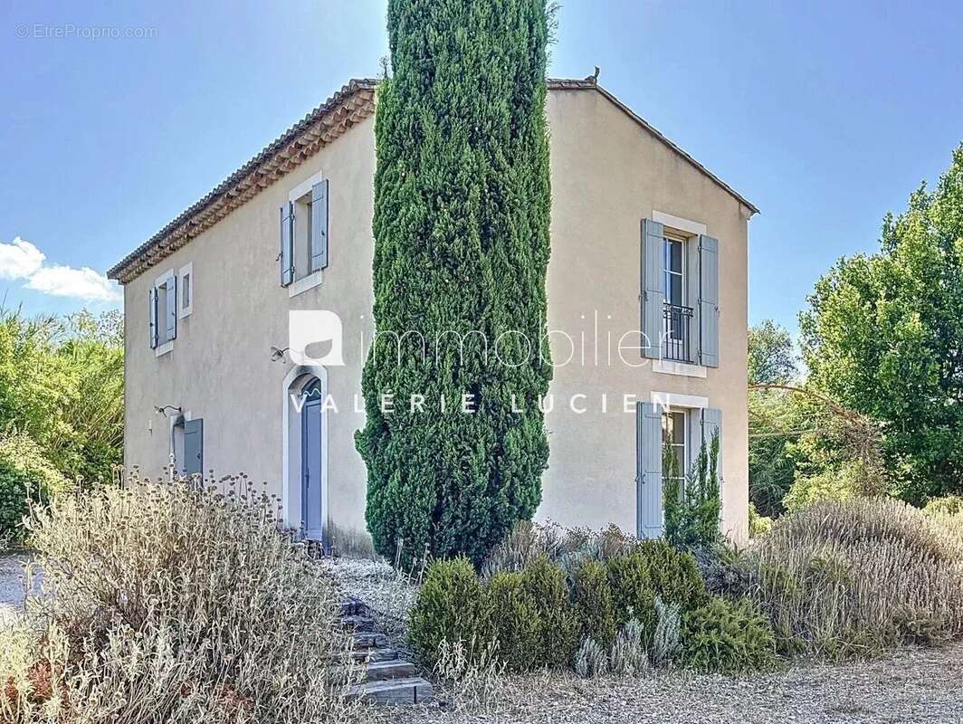 Maison à MAUSSANE-LES-ALPILLES