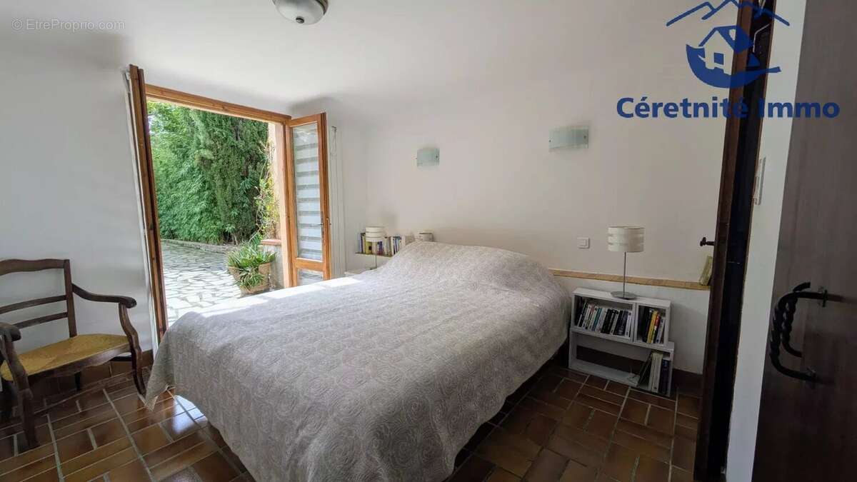 Maison à REYNES