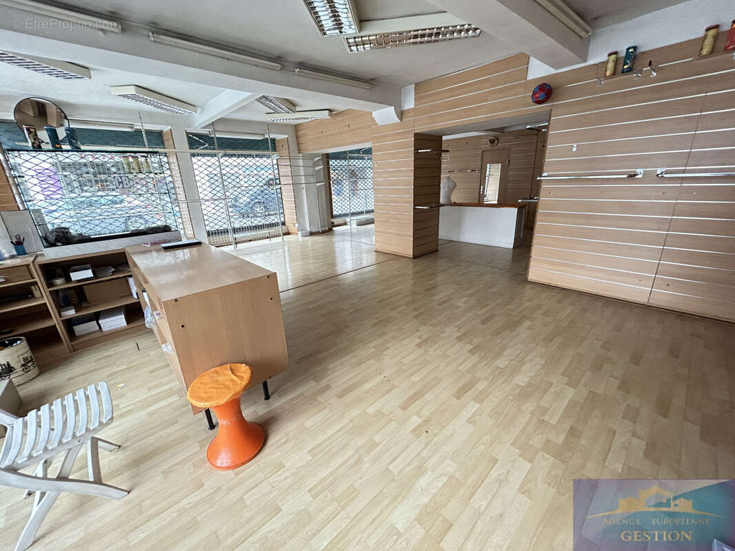 Emplacement exceptionnel pour cet immeuble - photo 3