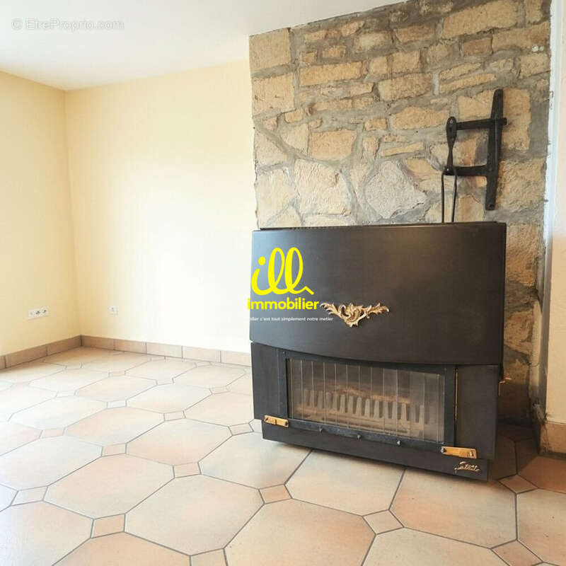 Maison 111 m² à Vireux-Wallerand  - photo 4
