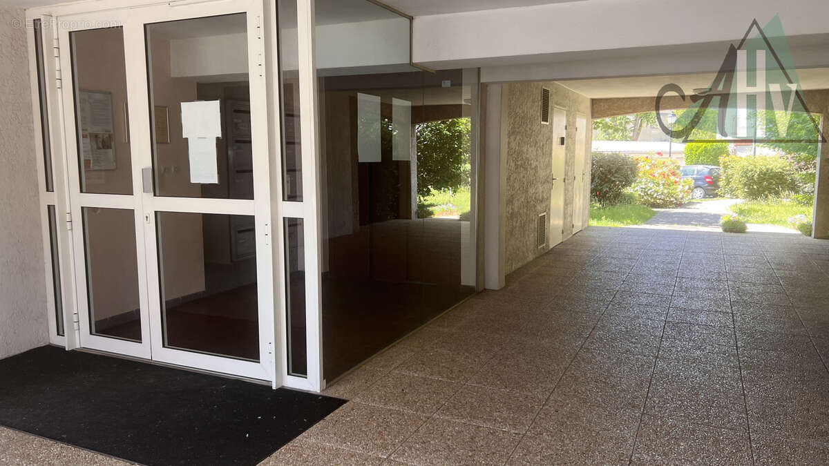MONTEREAU FAULT YONNE (77130) Appartement 3 pièces 2 chambres 61.50 m2 environ - photo 2
