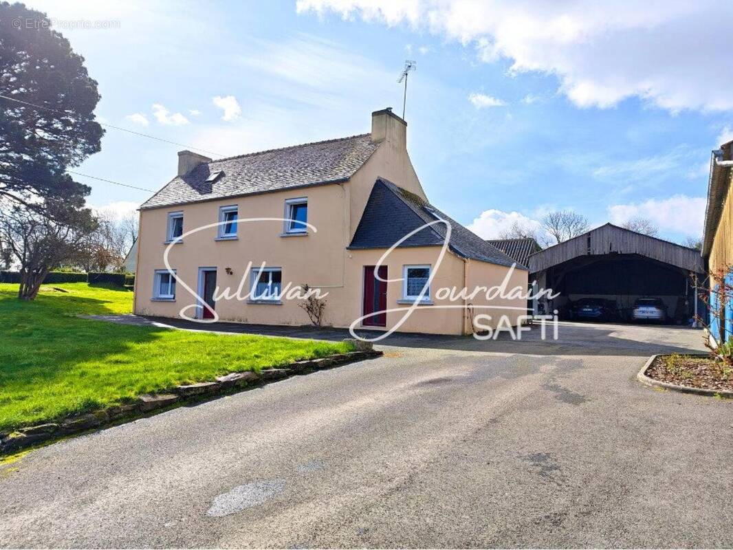 Photo 1 - Maison à SAINT-MARTIN-DES-CHAMPS
