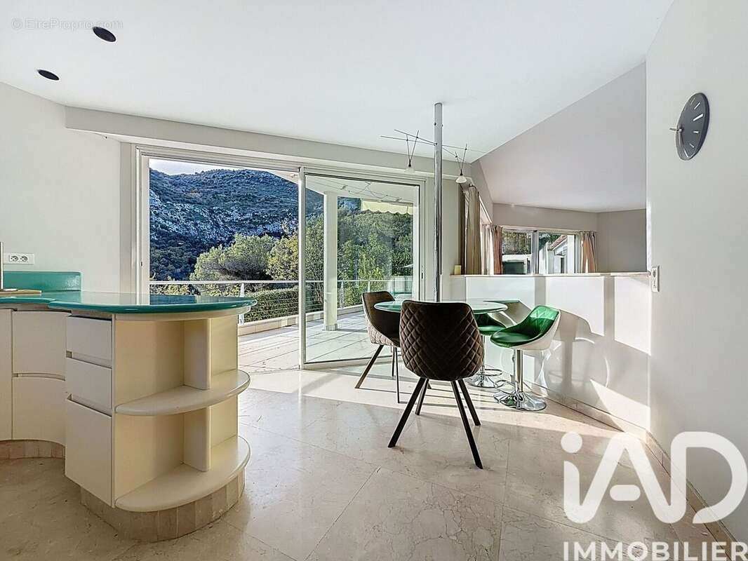 Maison 147 m² à Roquebrune-Cap-Martin  - photo 9