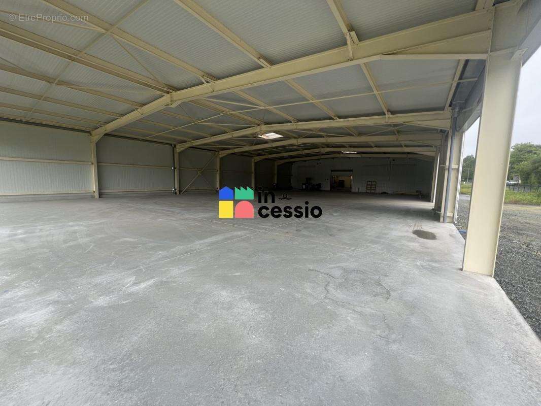 ? à vendre – local d'activité / commercial secteur vibr - photo 11