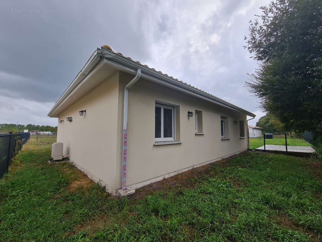 Maison à SAUGNACQ-ET-MURET