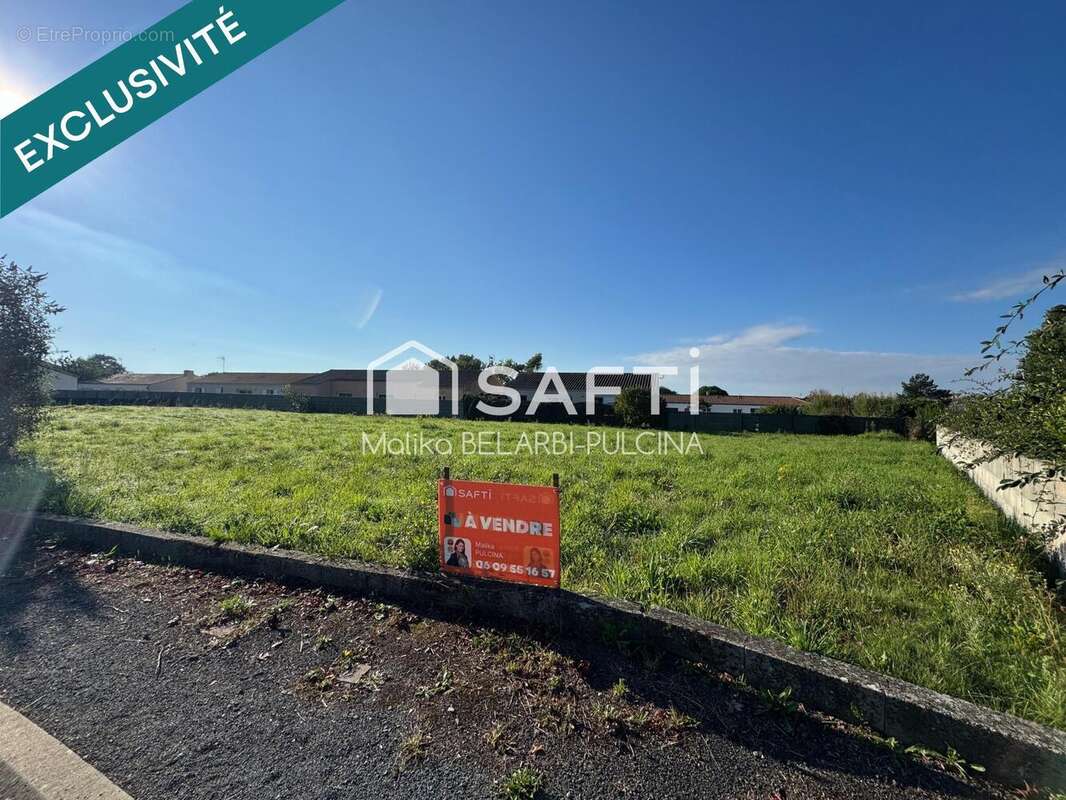 Photo 2 - Terrain à SAINT-MATHURIN