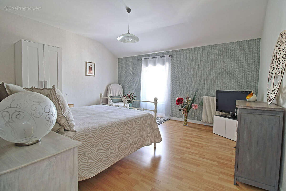 Maison Dax - 8 chambres + dépendance - photo 12