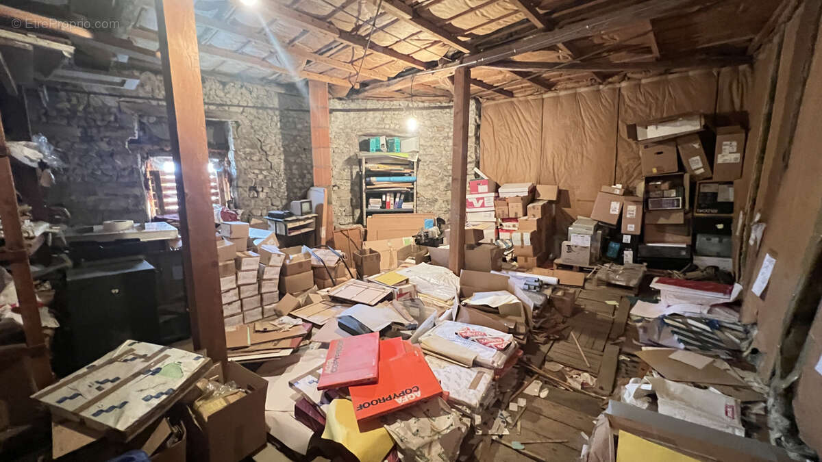 Commerce à LA FERTE-ALAIS