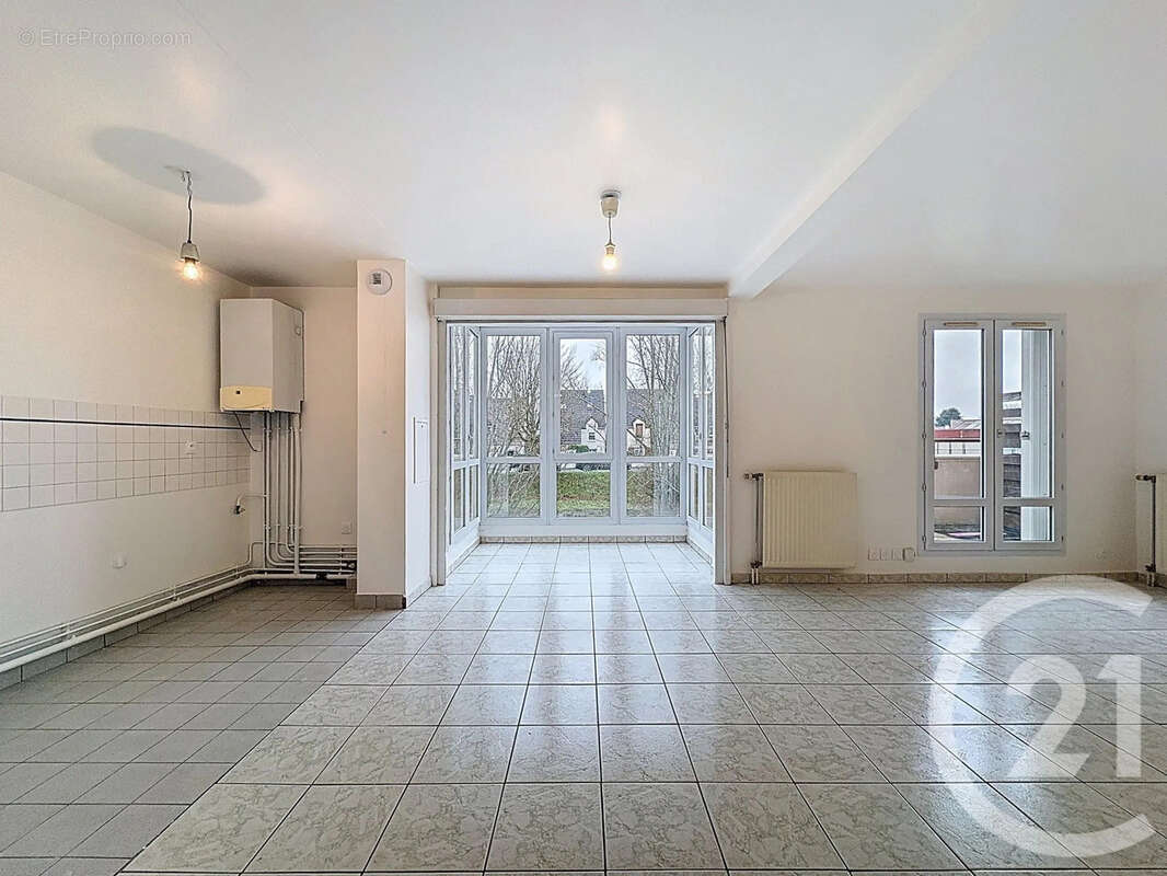 Appartement à MOISSY-CRAMAYEL