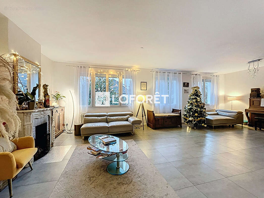 Maison à LE VESINET