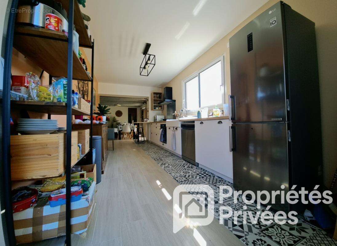 EXCLUSIVITE A VENDRE  37230 Fondettes centre, Maison 7 pièces 120 m² , jardin arboré et clos, garage, cave - photo 2