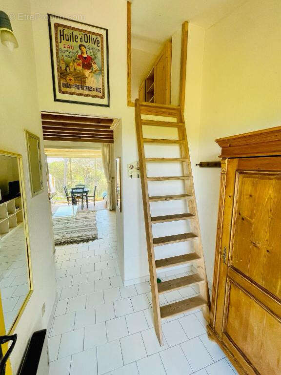 Appartement à COGOLIN