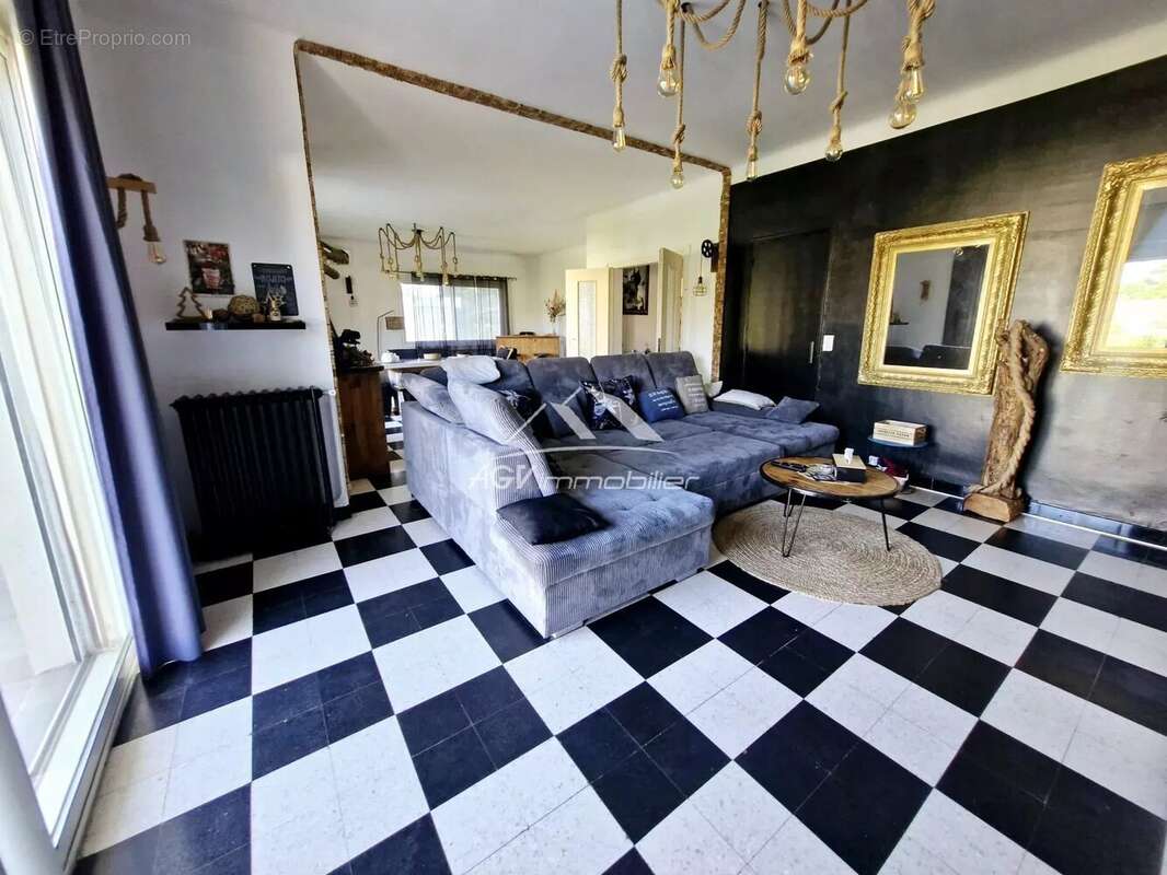 Maison à SALINDRES