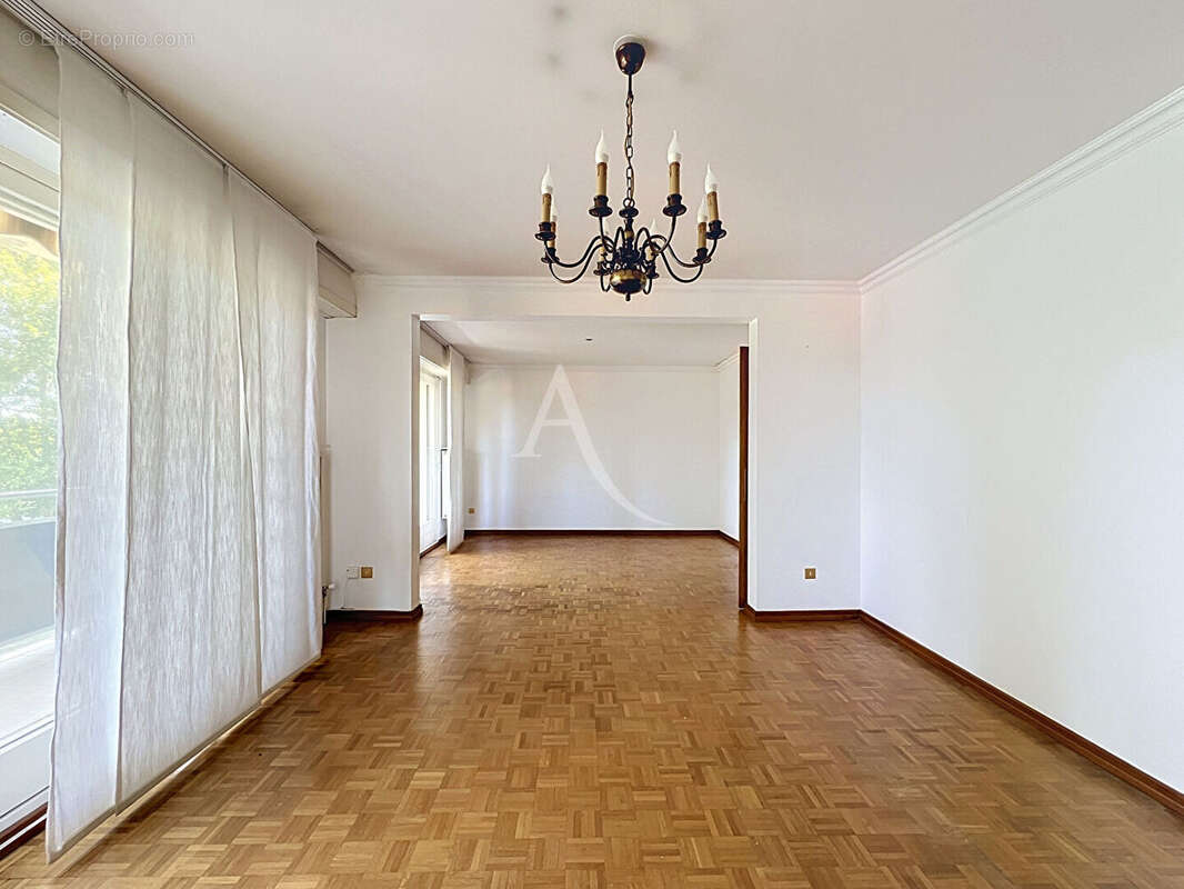 Appartement 4 pièces de 92 m² ? Neudorf - Rue d'Altkirch - photo 2