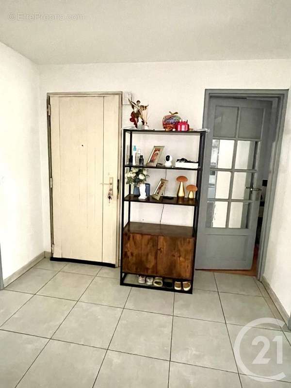 Appartement à MARSEILLE-4E
