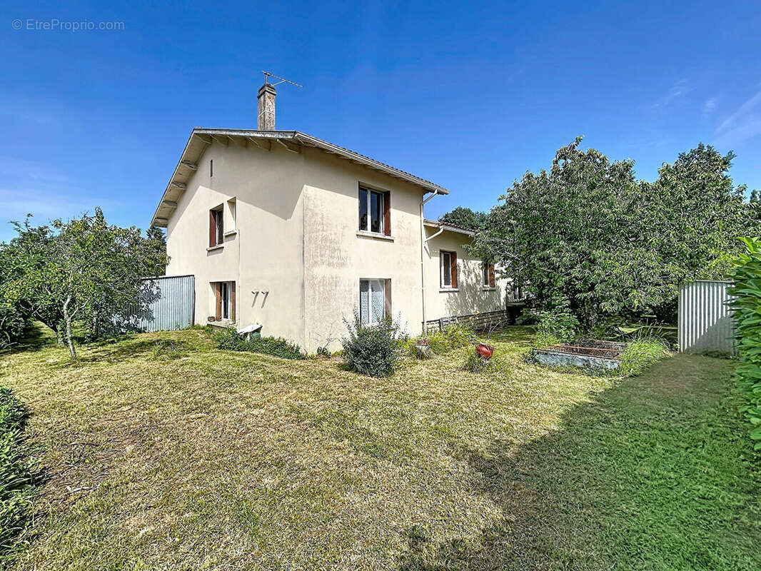 Maison à DURAVEL