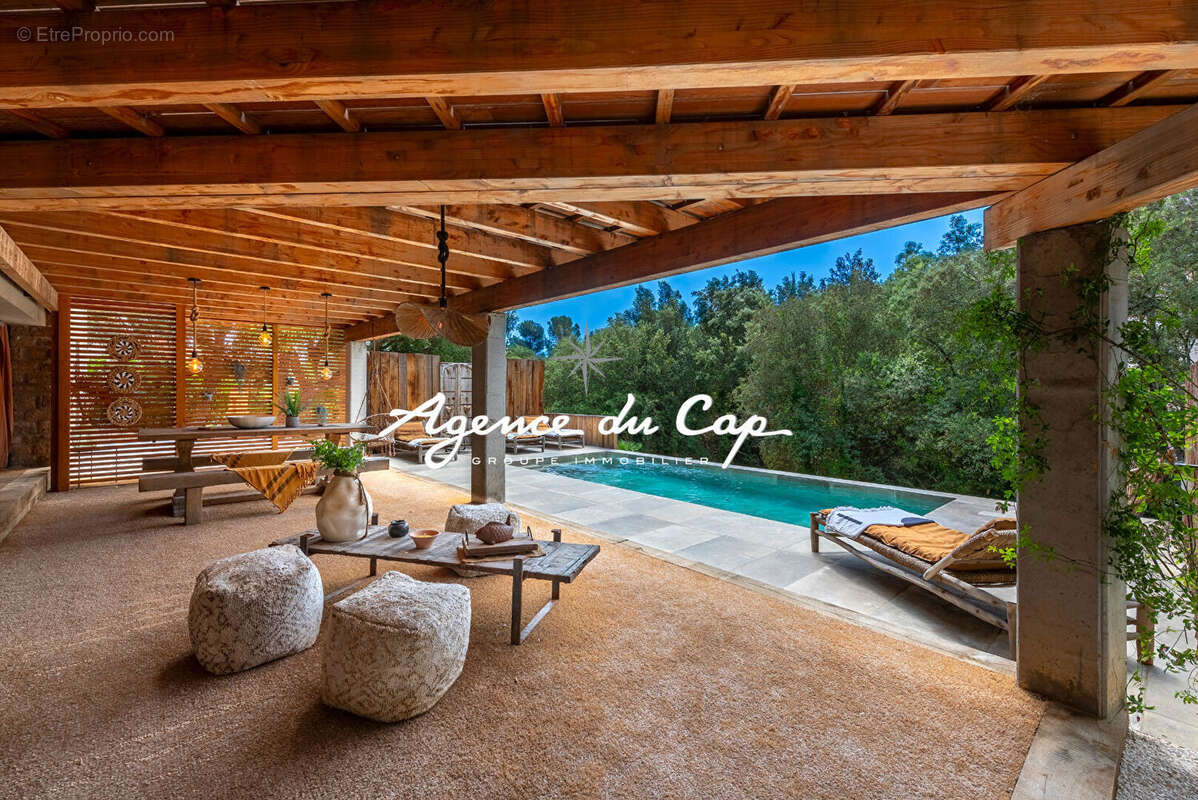 Appartement à FREJUS