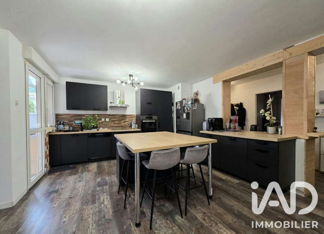Appartement 95 m² à Rosbruck  - photo 2