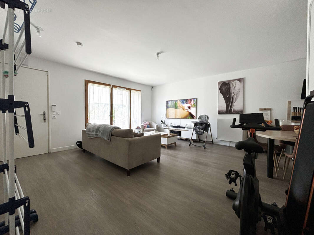 Appartement à MARLY-LA-VILLE