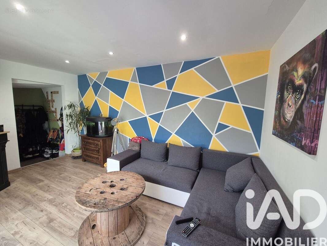 Maison 130 m² à Montceaux-Les-Meaux  - photo 9