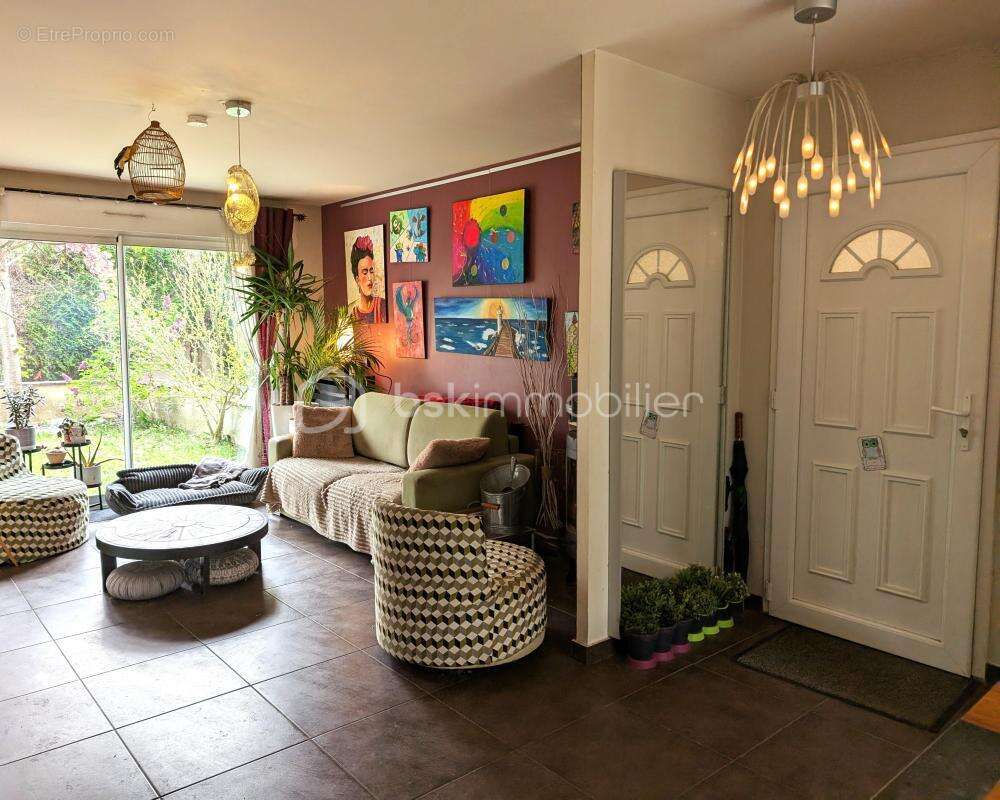 Maison à CHAMPS-SUR-MARNE