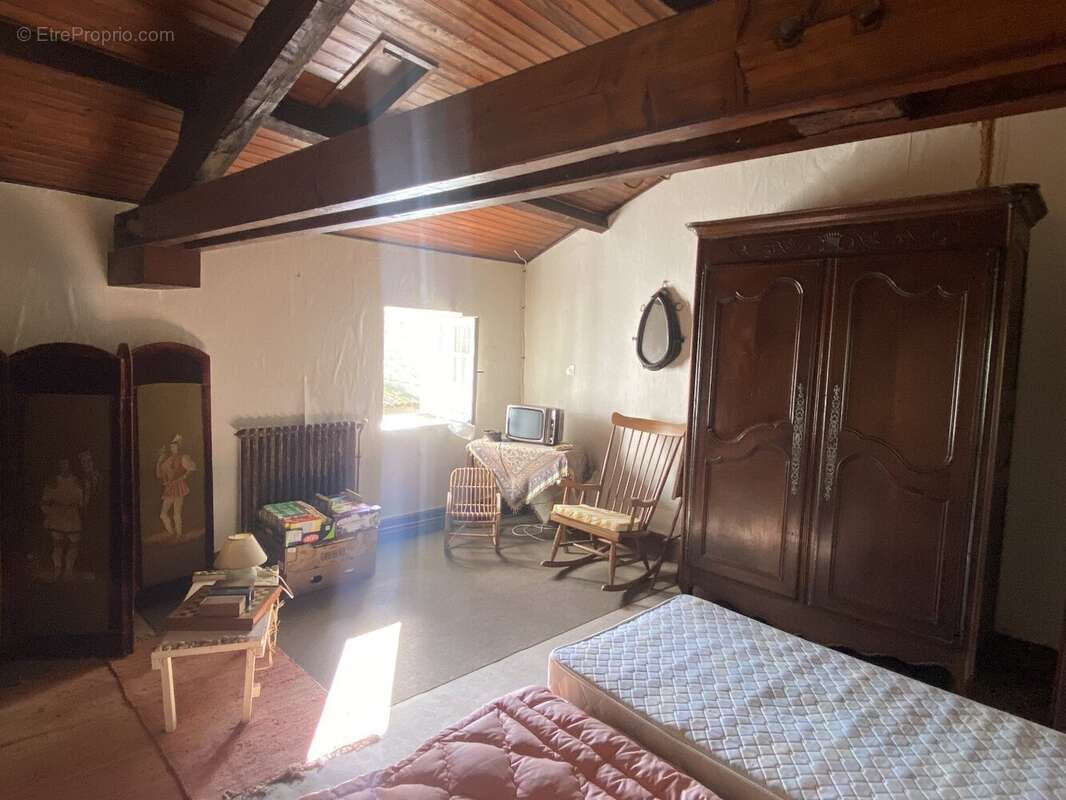 Maison à SAINT-ANGEAU