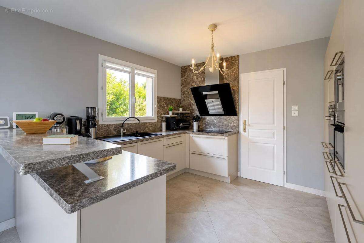 Maison de 5 pièces + Cuisine de 108 m² à La Frette - photo 6