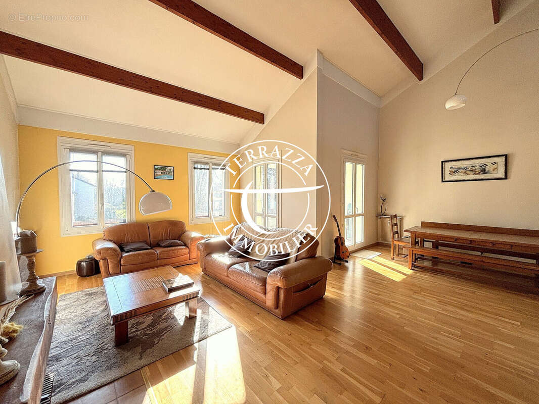 Appartement à LOUVECIENNES