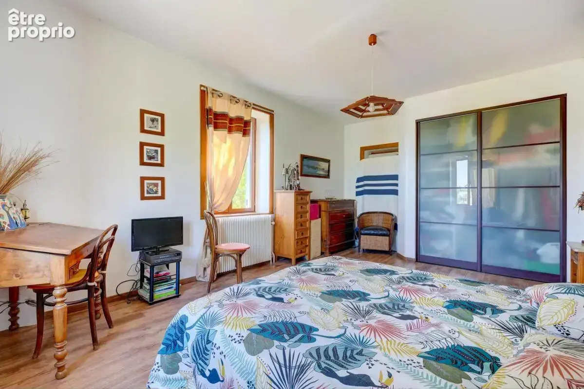 Maison de 10 pièces de 210 m² à Chaponost - photo 11