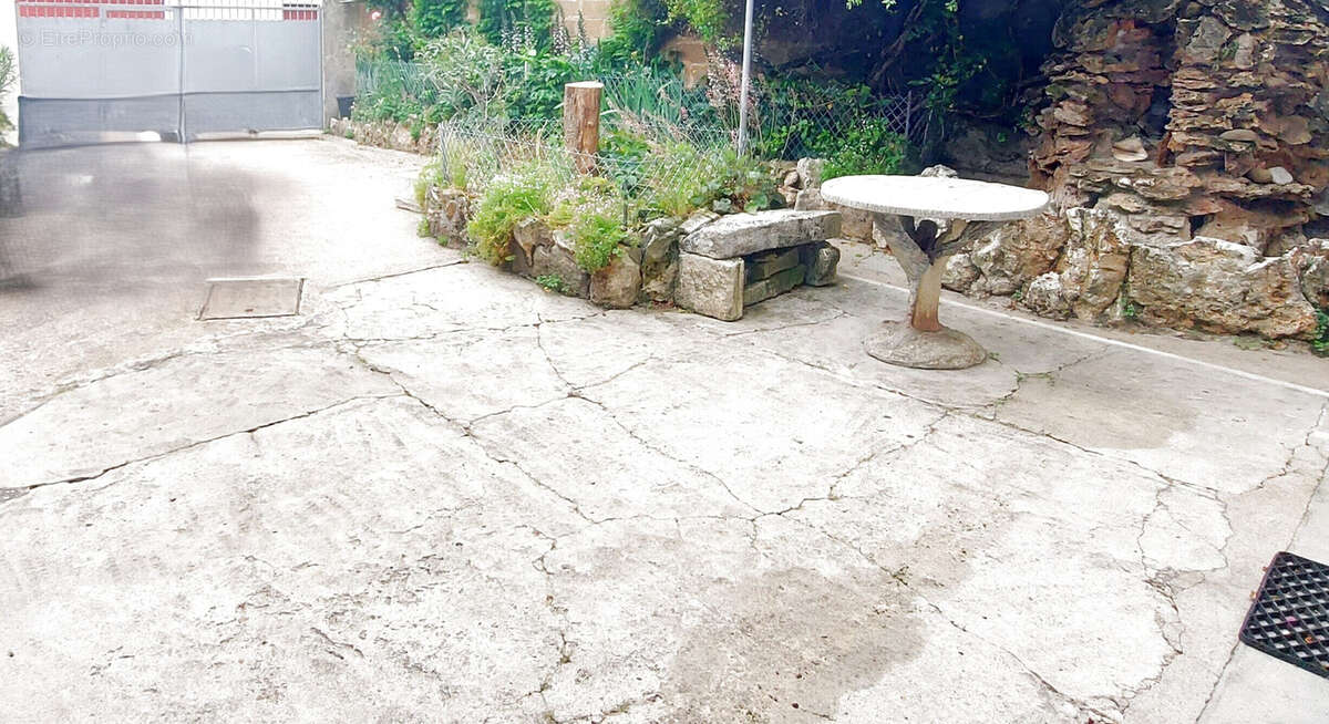 Appartement à CORMERY