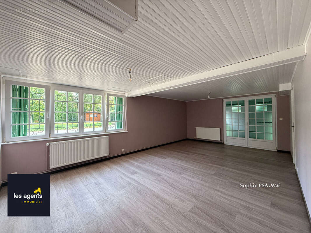 Maison à NEUFCHATEAU