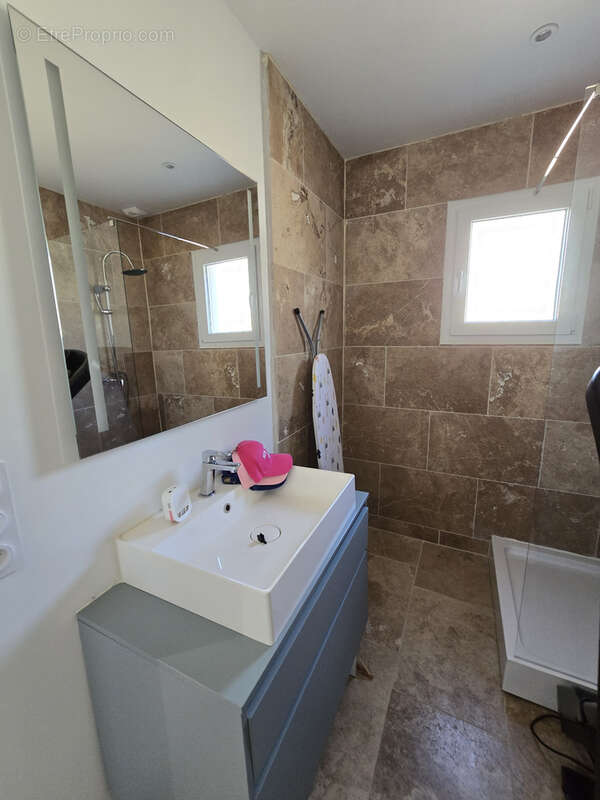 Maison 126 m² à Saint-Remy-En-Rollat  - photo 10