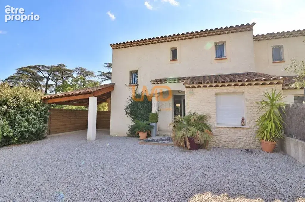 Saint Maximin proche centre: maison T4 103m2 - parking - jardin - photo 3