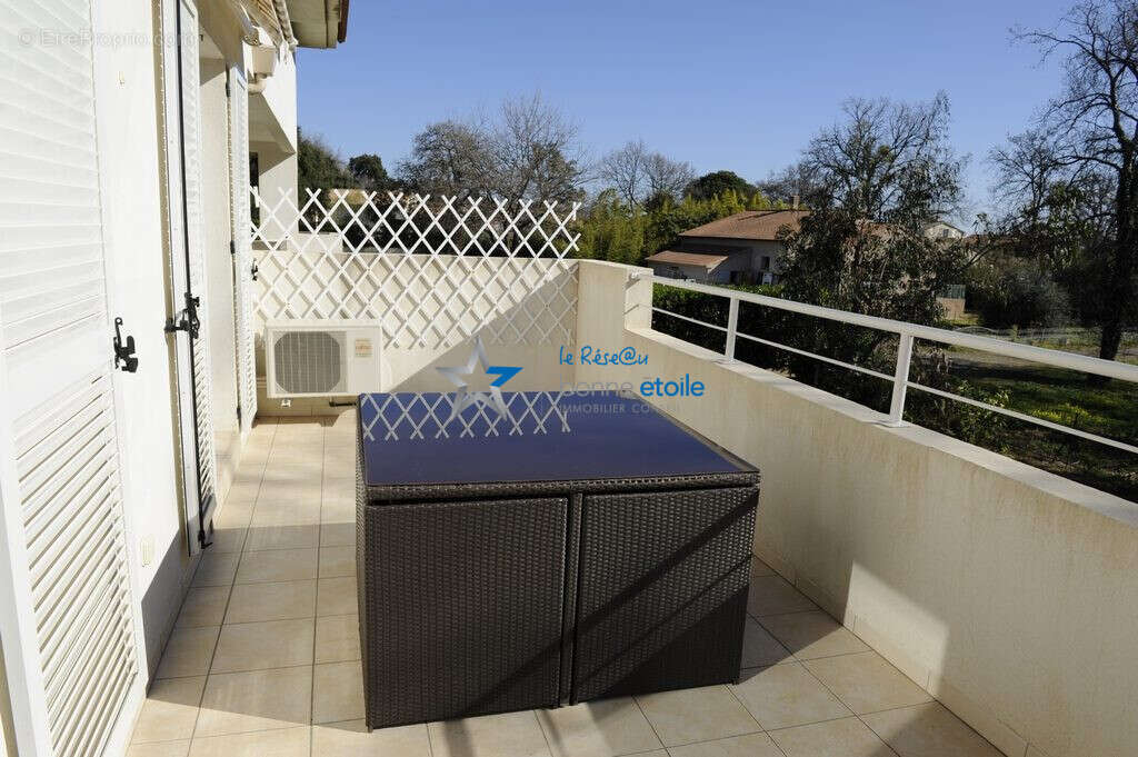 Appartement 42 m² à Santa-Lucia-Di-Moriani  - photo 5
