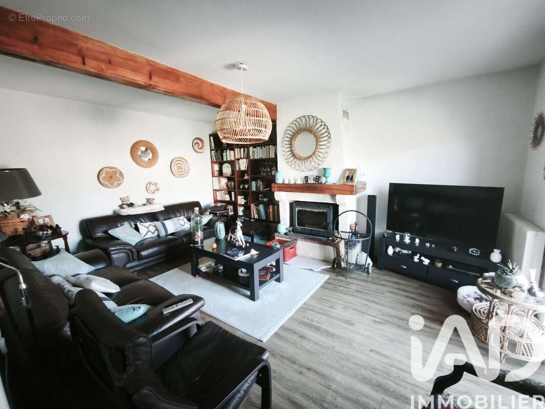Photo 3 - Maison à SAINT-DENIS-DE-PILE