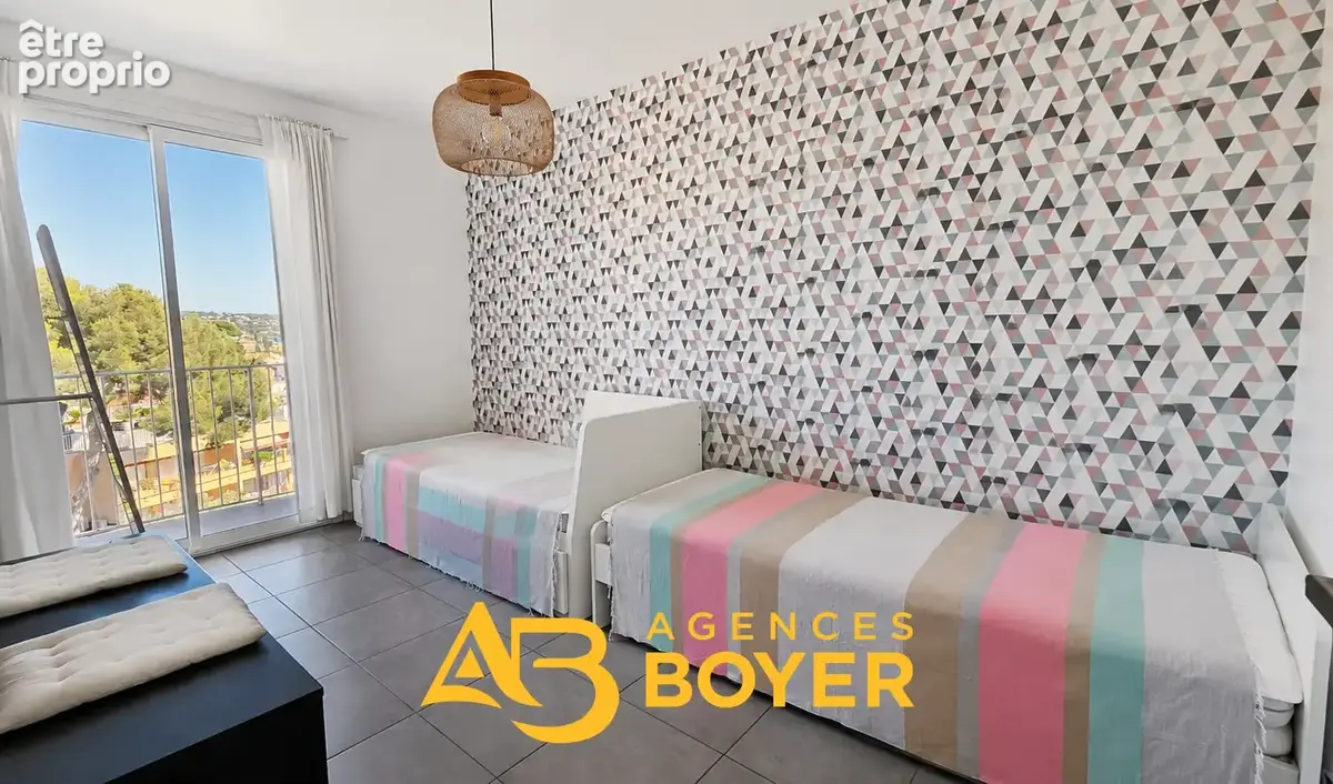 Bandol   appartement t3 au dernier étage avec vue mer, port à pied - photo 8