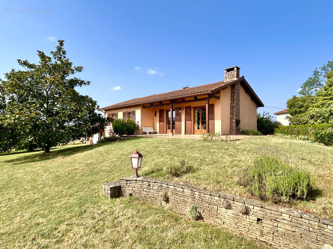 Maison à BRINDAS