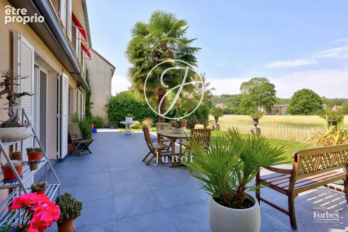 Croissy-sur-Seine - CENTRE-VILLE - Maison - 5 chambres - 179.02m² - Terrain 587m². - photo 2