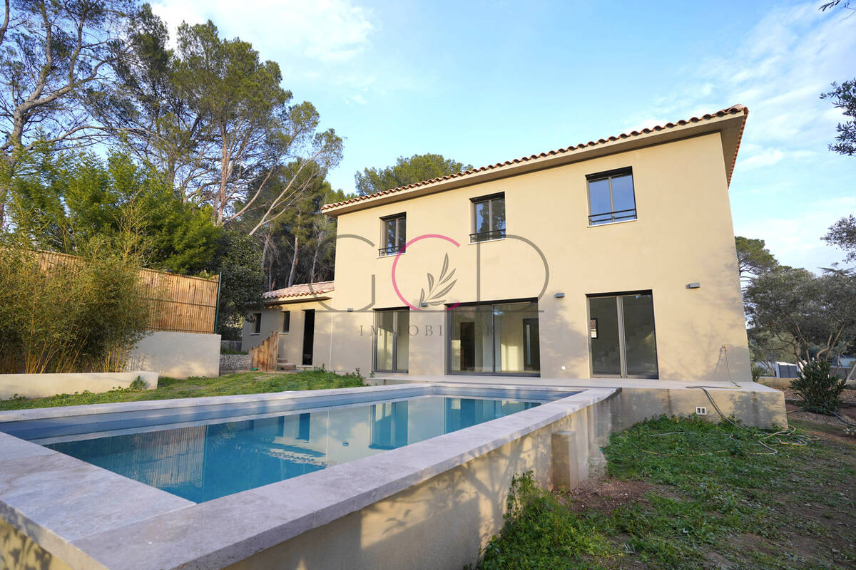 Maison à VENTABREN