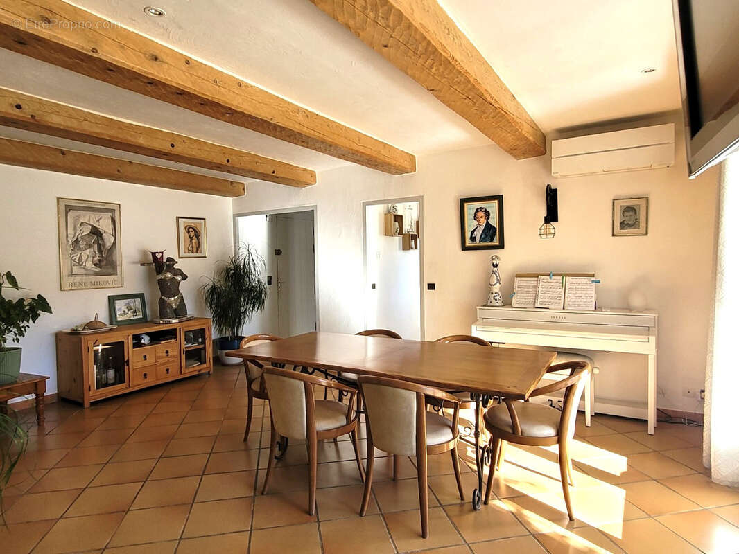 Maison à SAINT-ANTONIN-DU-VAR