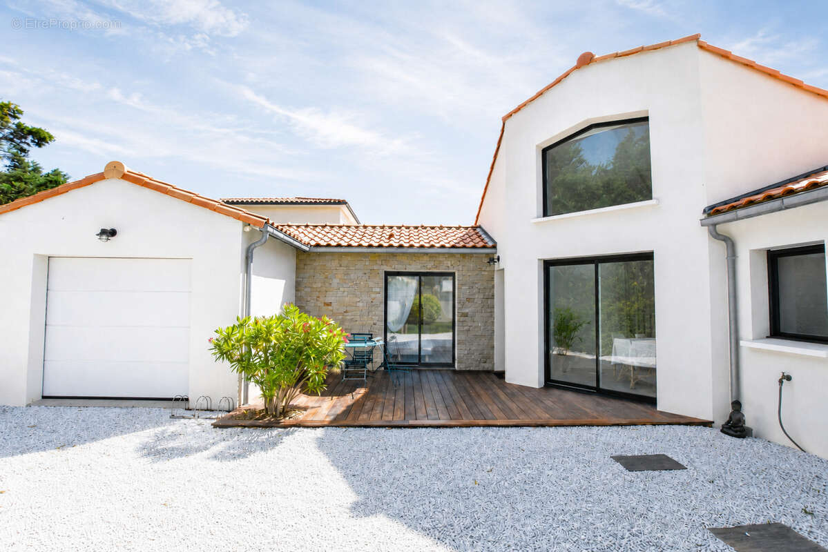 Maison d'architecte tres proche mer - photo 2