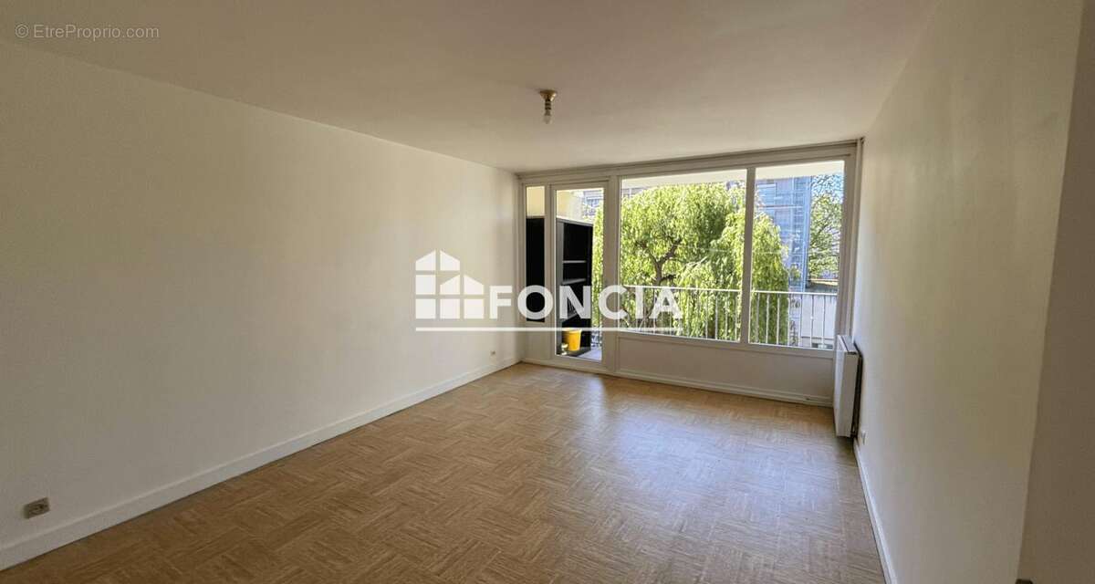 Appartement à VILLENEUVE-SAINT-GEORGES