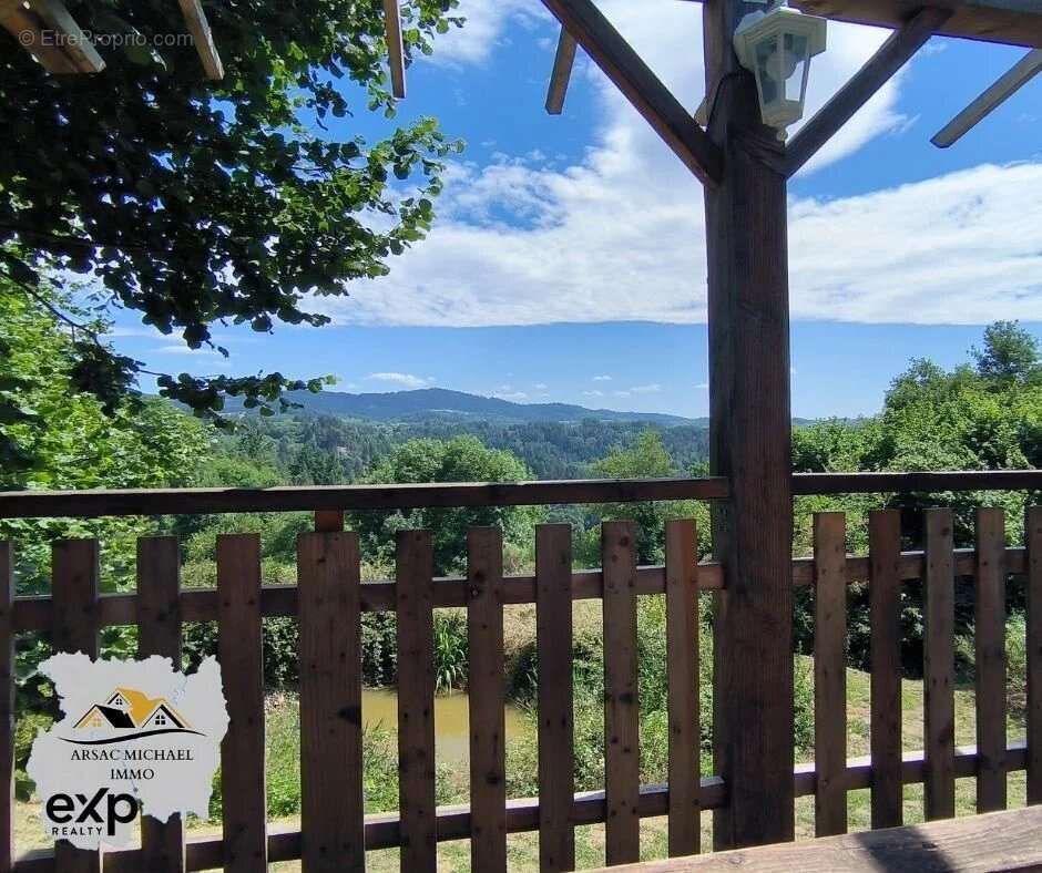 Maison à VERNET-LA-VARENNE