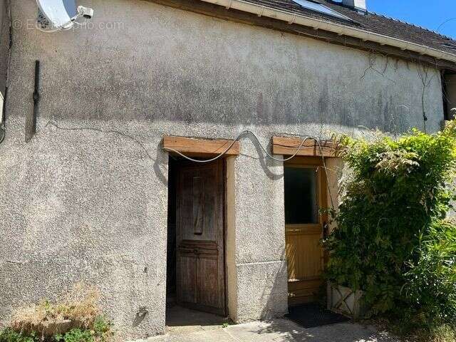 Maison à ULLY-SAINT-GEORGES