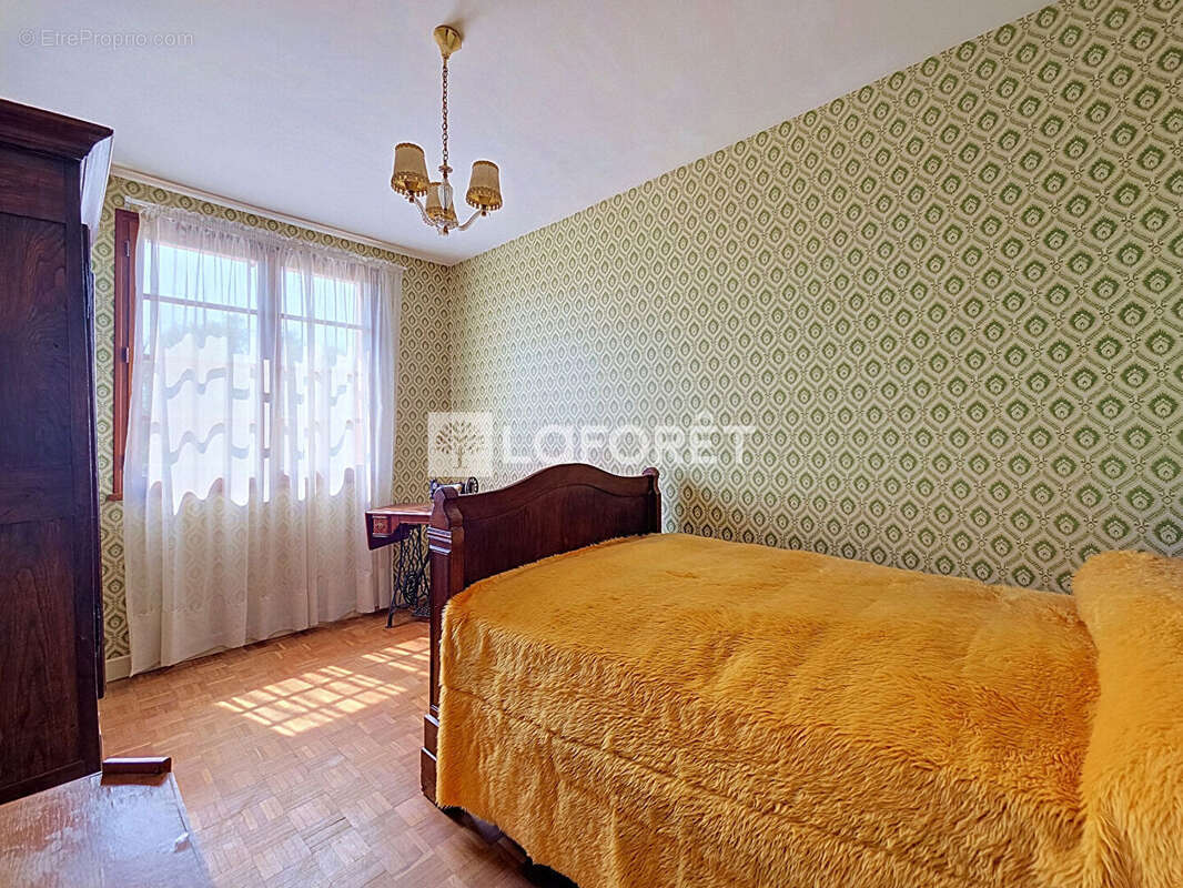 Maison de plain pied Proche Orthez 6 pièce(s) 124m² - photo 13